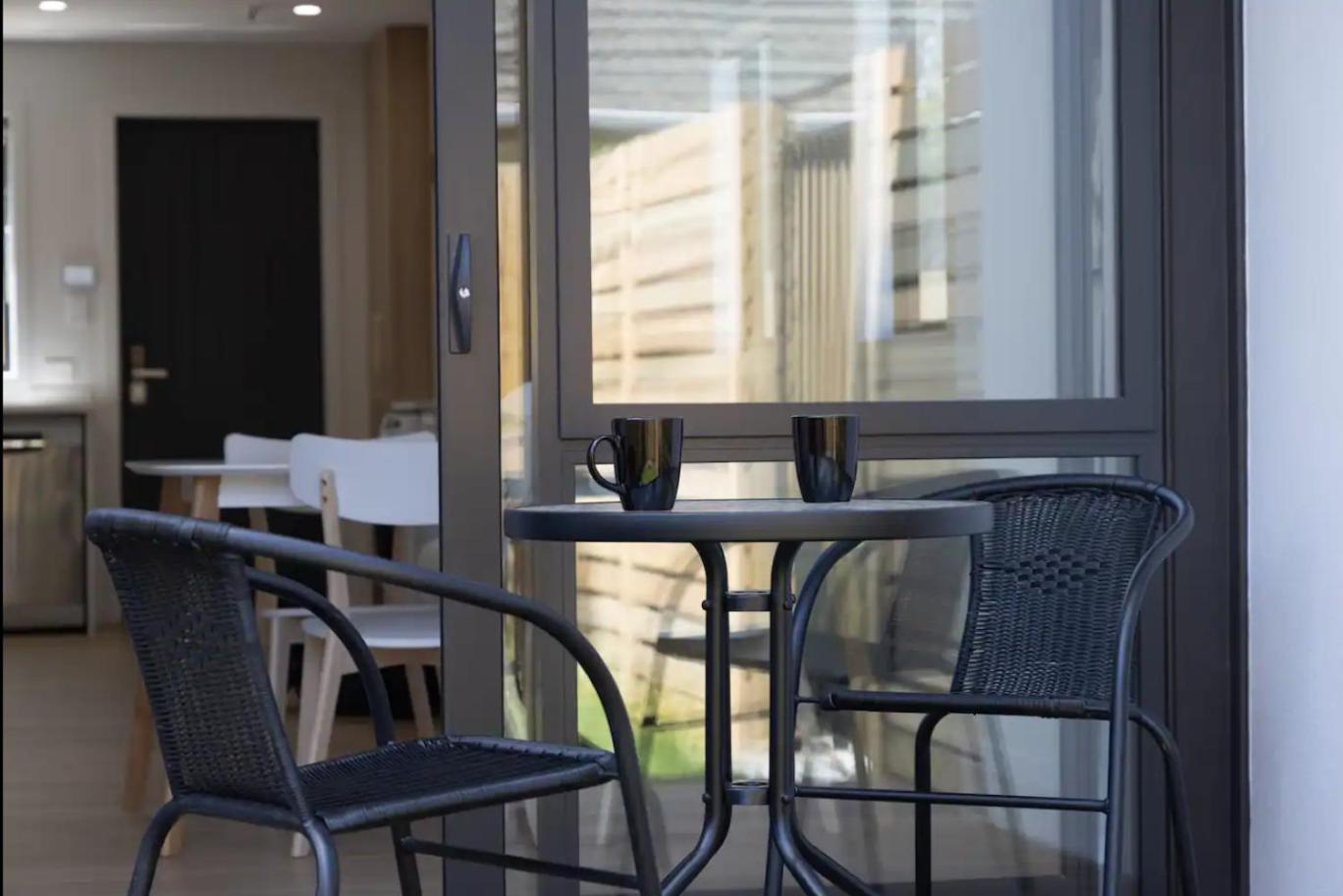 Discover A Brand New Apartment In Vibrant Chch クライストチャーチ エクステリア 写真