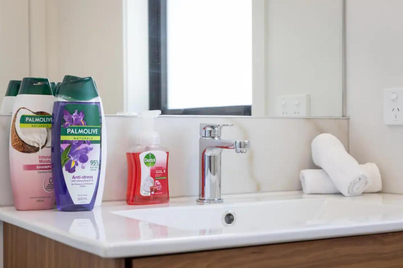 Discover A Brand New Apartment In Vibrant Chch クライストチャーチ エクステリア 写真